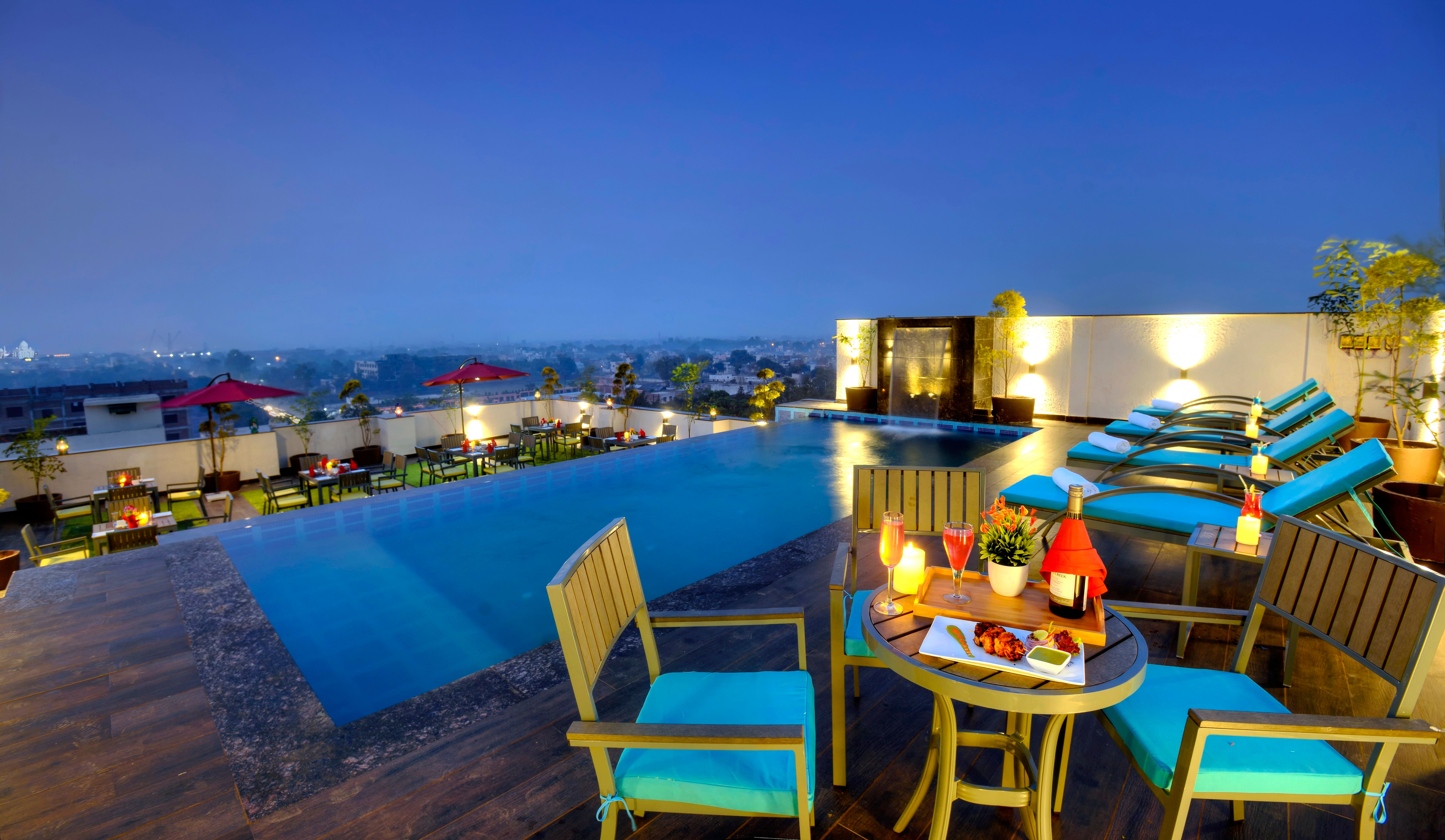 Top Hotels in Agra